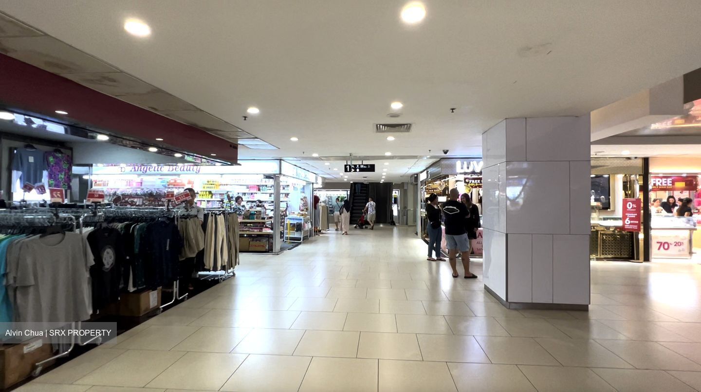 Lucky Plaza (D9), Retail #504614951